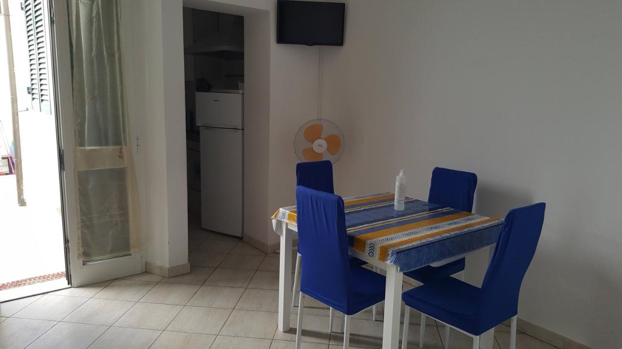 Il Gabbiano Lägenhet Viareggio Exteriör bild